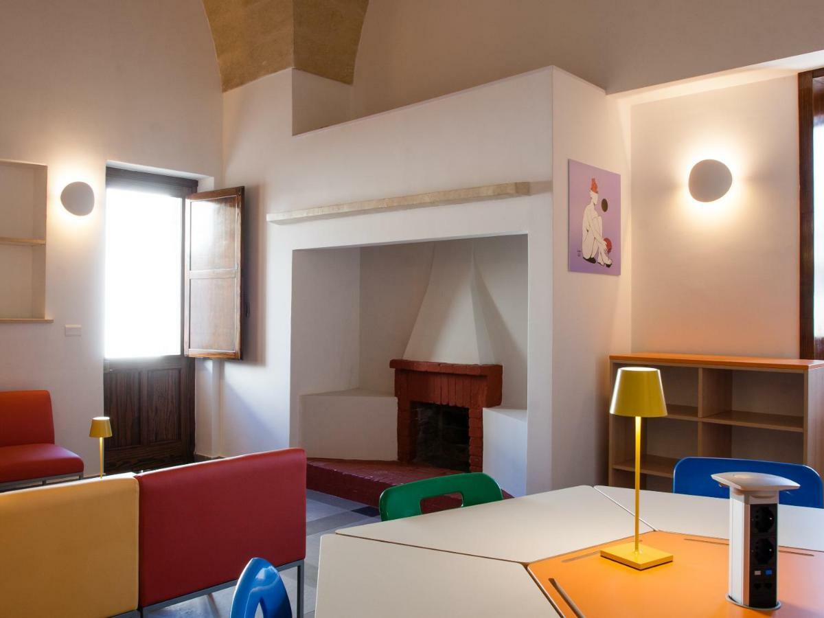 Lobby Collective - 5* Lecce